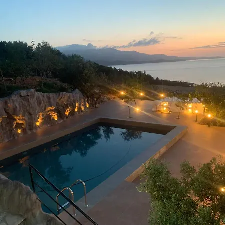 ホテル Vila Bello クサミル