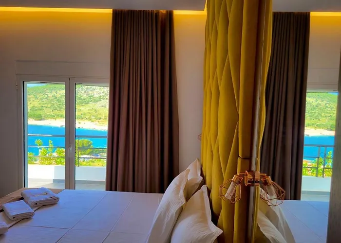 Vila Bello 4* 사밀